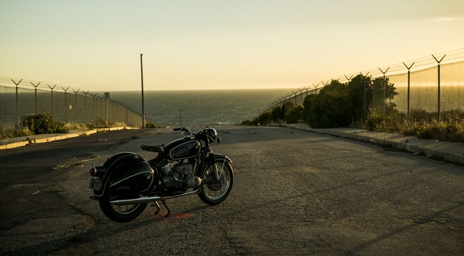 1960 BMW R60 motor Petrolicious kratki film
