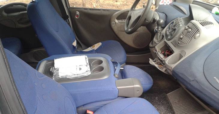 Polovni automobil Fiat Multipla enterijer