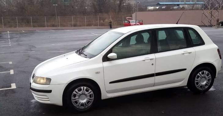 Polovni Fiat Stilo crvene boje