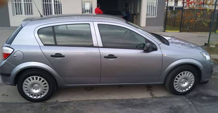 Opel Astra H polovni automobil