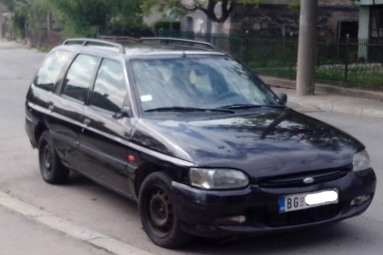 otkupljeni ford escort karavan