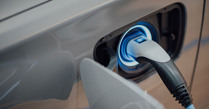 Prikaz punjenja električnog automobila