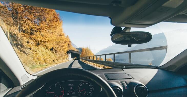 Električni automobil pogled iz kabine