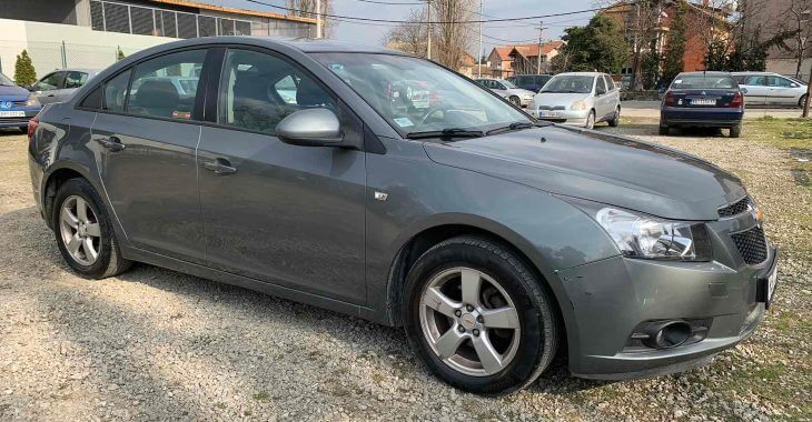 Automobil Chevrolet Cruze