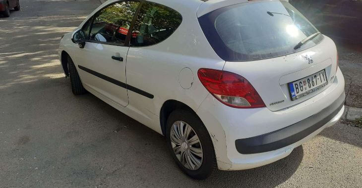 Peugeot zadnja strana