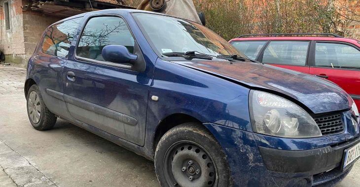 Renault Clio havarisan